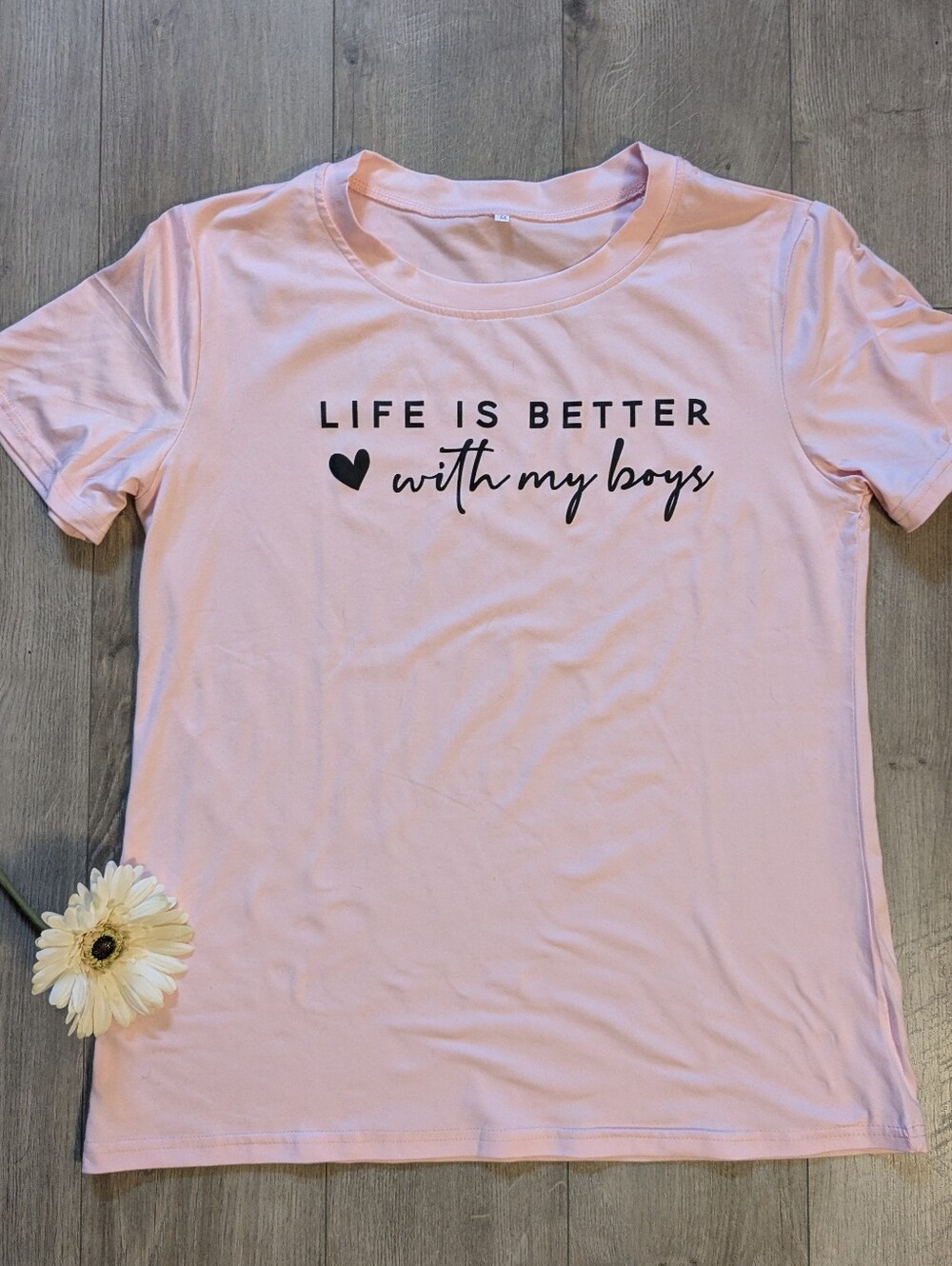 WOMENS "LIFE IS BETTER WITH MY BOYS" LIGHT PINK GRAPHIC TEE - SIZE M